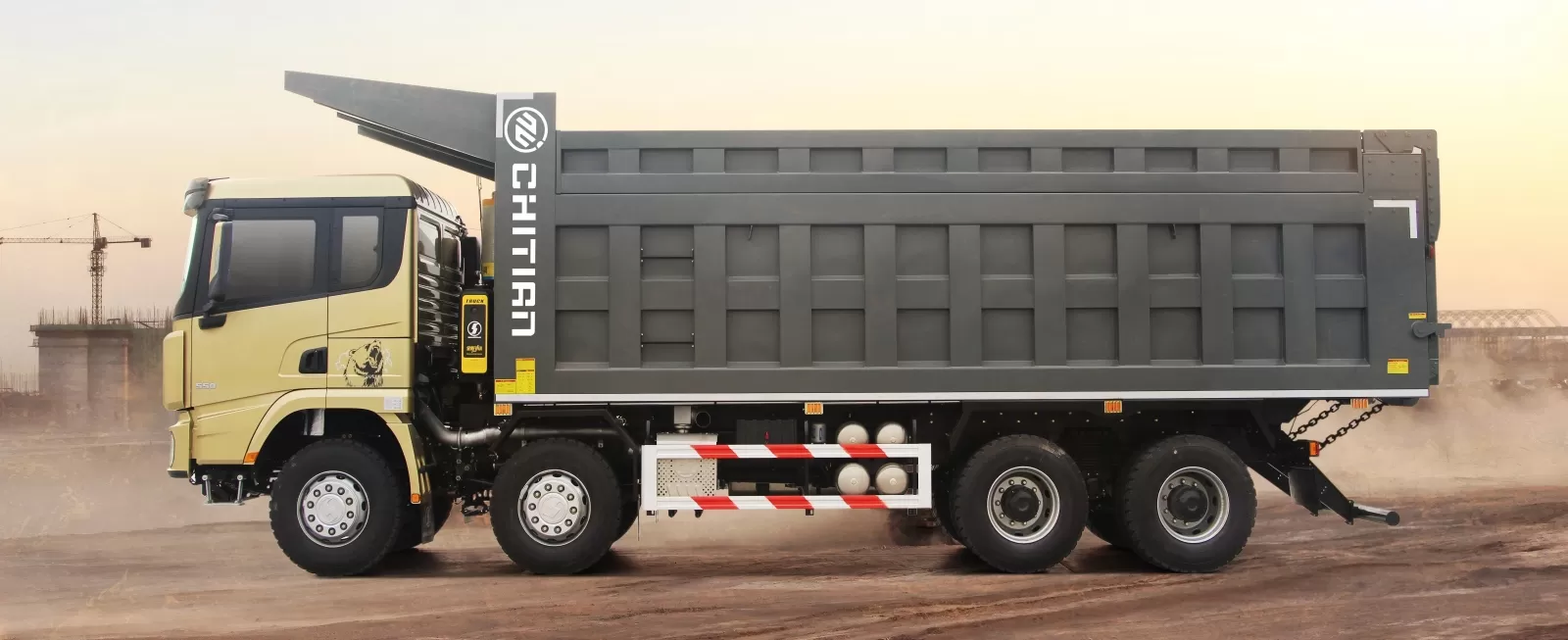 Rear Tipping Dump Truck (Rectangular Box)